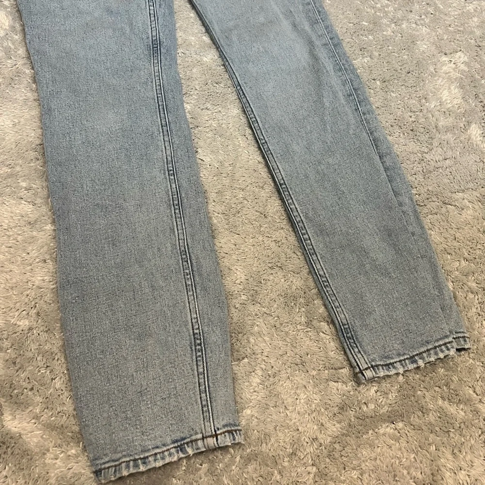 Ultra High Rise Jeans - Picture 3 of 5